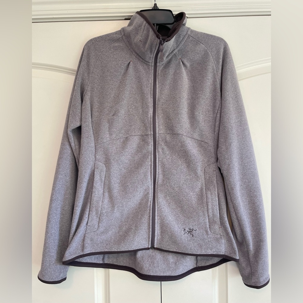 Arc'teryx Women's light heather purple fleece Jacket